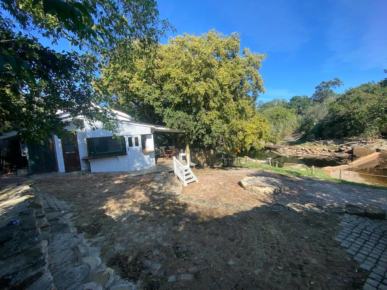 The Riverdeck Accommodation And Backpackers Knysna Exteriér fotografie
